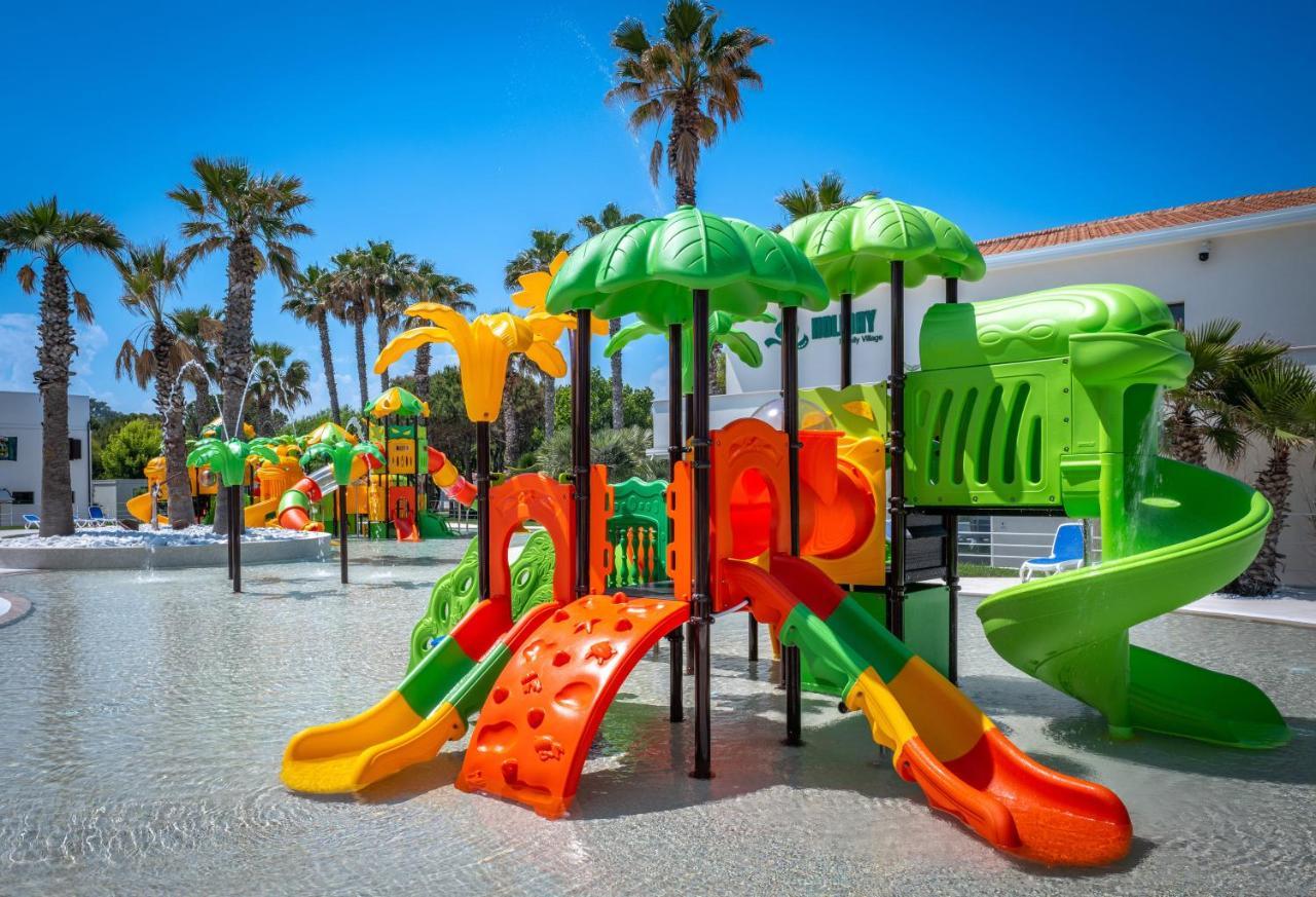 Holiday Family Village Porto SantʼElpidio Extérieur photo