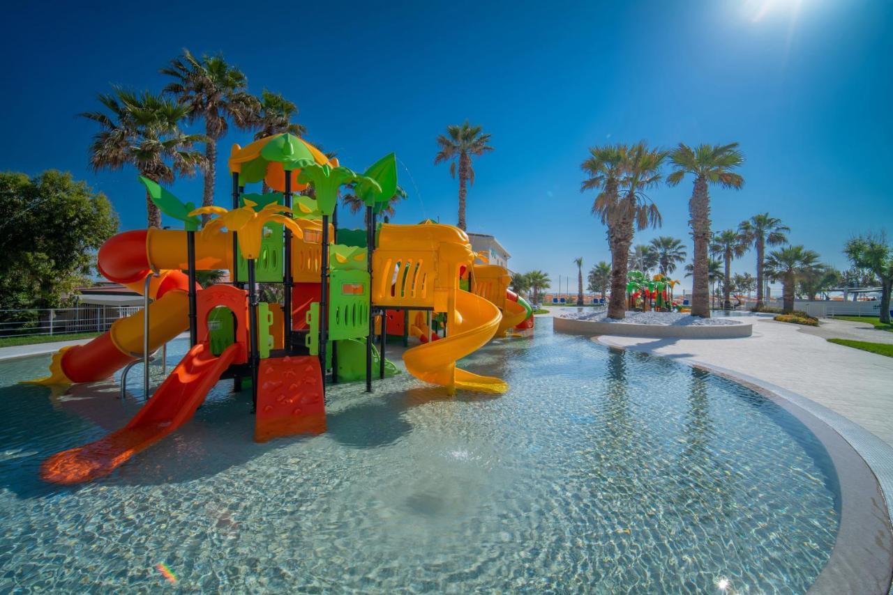 Holiday Family Village Porto SantʼElpidio Extérieur photo