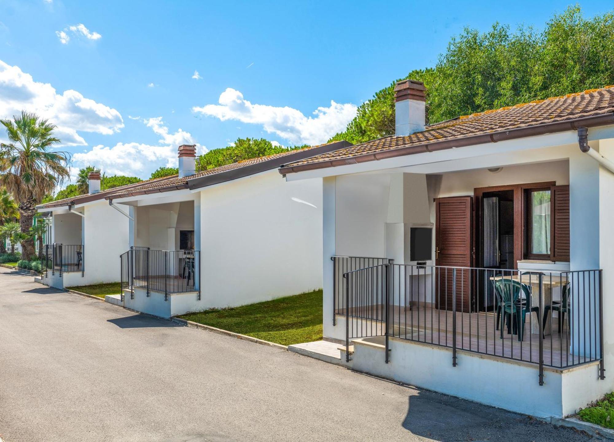 Holiday Family Village Porto SantʼElpidio Extérieur photo
