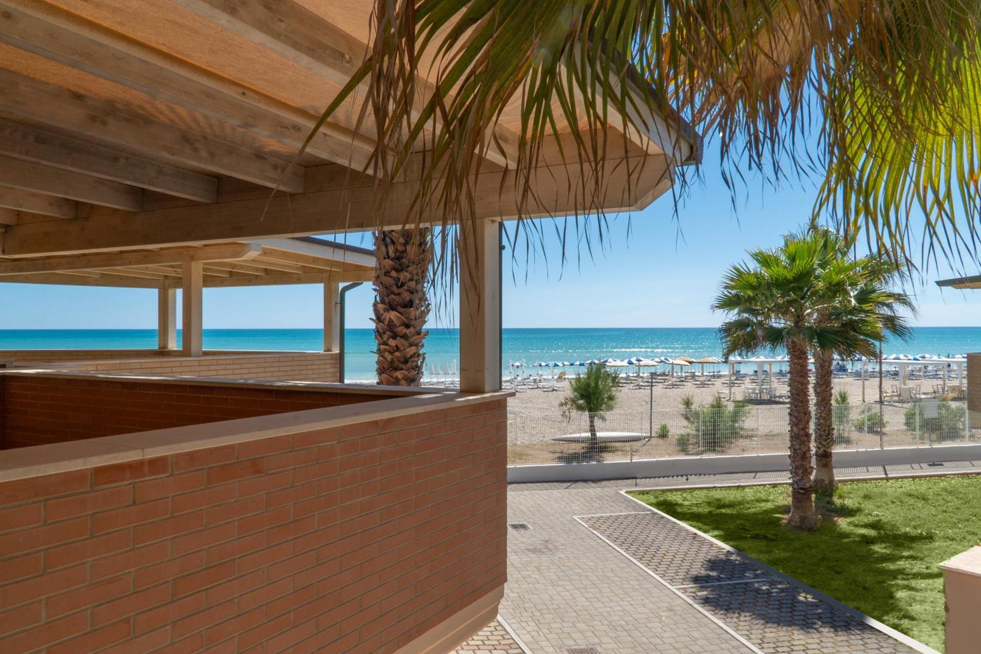 Holiday Family Village Porto SantʼElpidio Extérieur photo